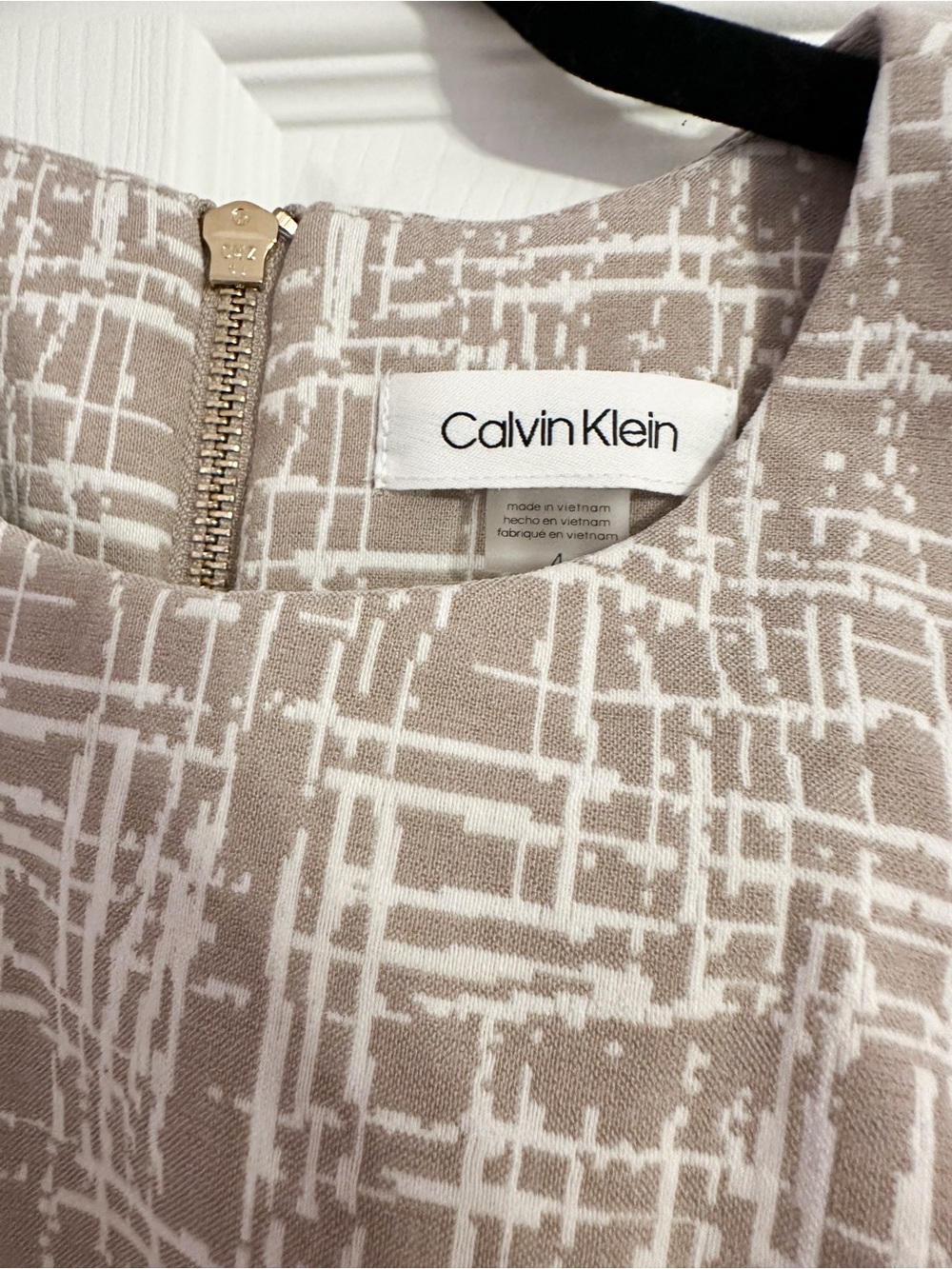 Calvin Klein Beige and White Patterned Sheath Dress - Picture 4 of 6